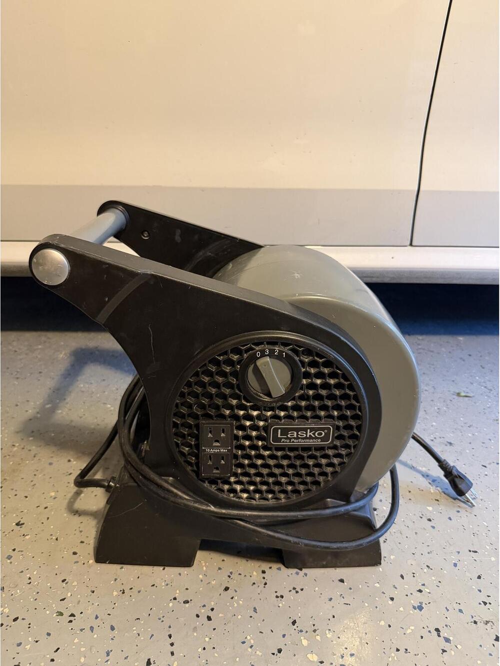 Lasko Portable Indoor Blower Fan Model 4905 Black Gray